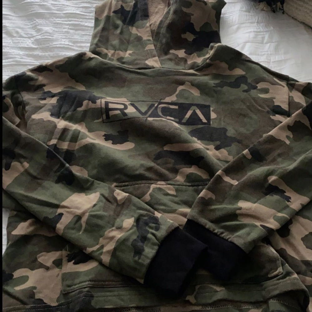 Rvca women’s cropped hoodie